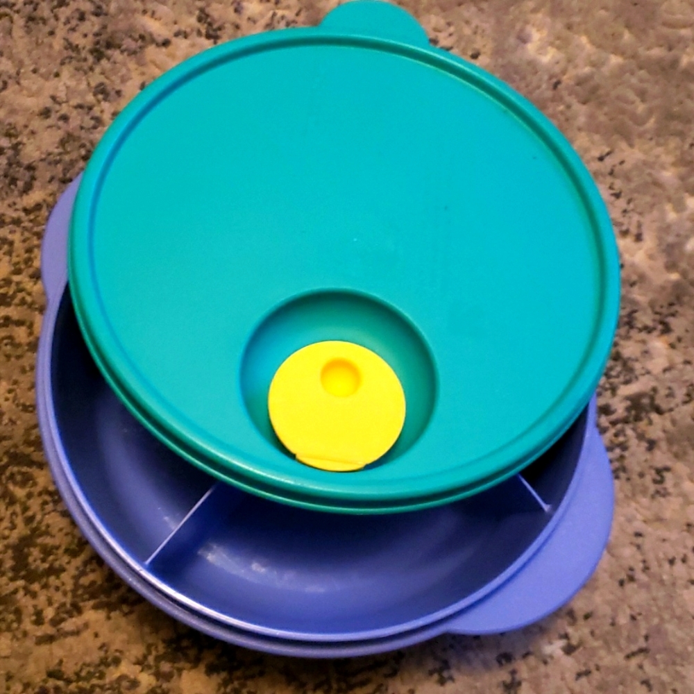 Tupperware vtg container